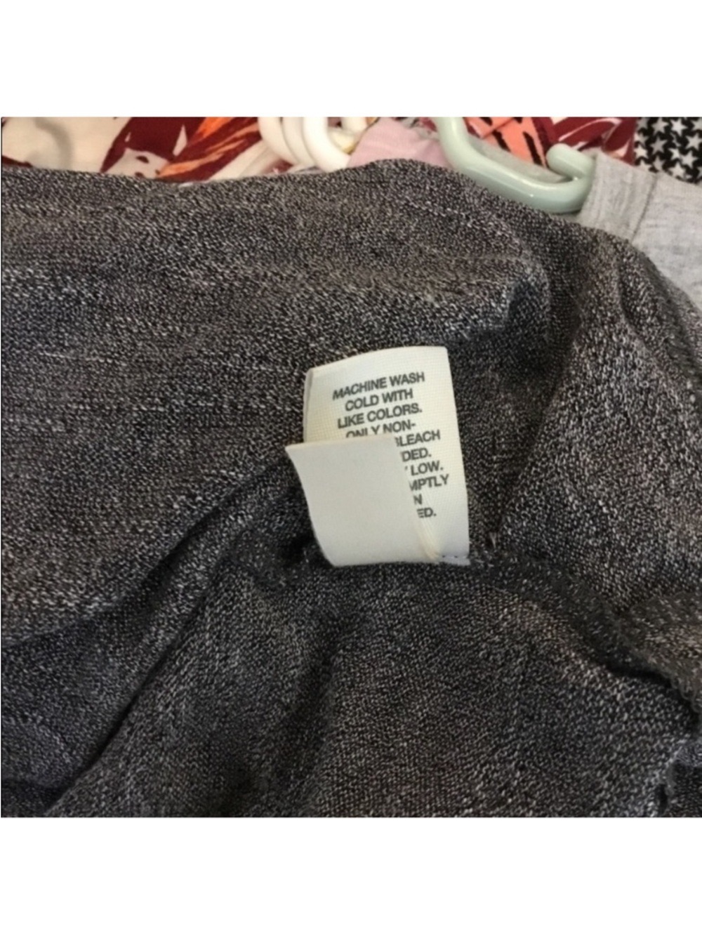 Mudd Boxy V-Neck Hacci Tee Gray Marled High Low Slit Hem Top Size Large - Picture 7 of 14